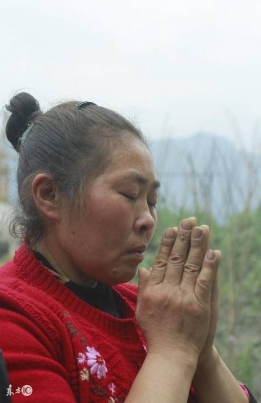 哥嫂外出打工六年，侄子扔給我們照顧，哥嫂回來後給了我們驚喜！