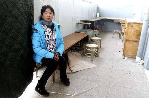 老公出軌，俺大肚子被趕出門，三年後一場同學聚會，老公淪為笑料