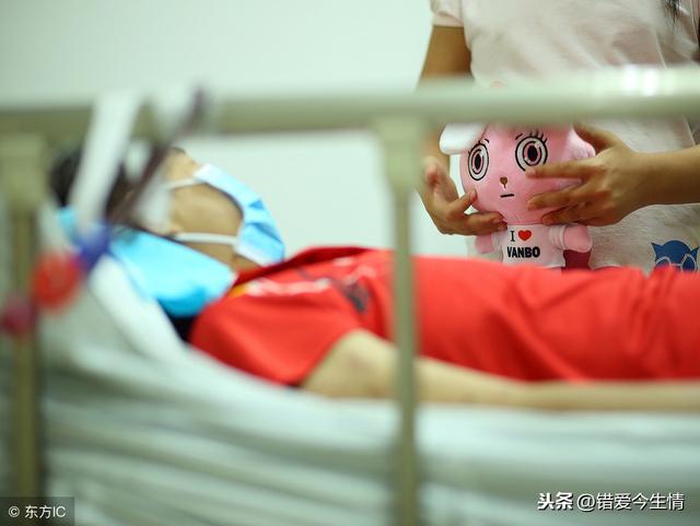 妻子流產後總說肚子有孩子，帶她去檢查，結果出來，醫生求俺保密