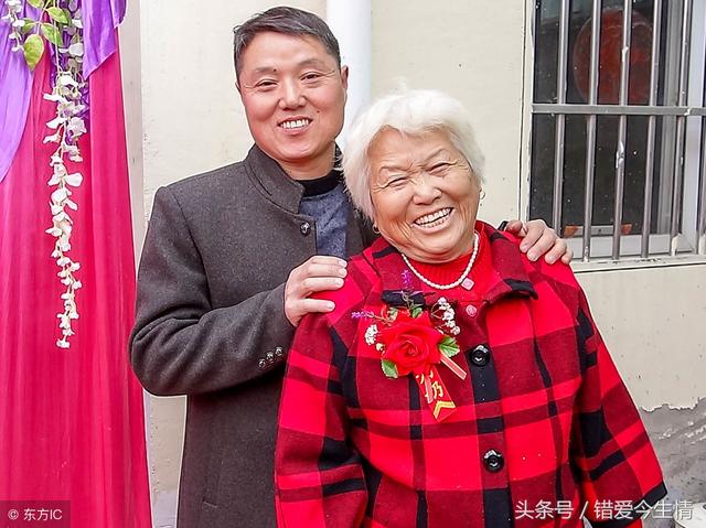婆婆來家後，孩子一躺下就哭鬧，拆開床上的褥子，淚水止不住流