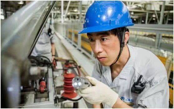 老闆去世，員工拿3萬借條上門，老闆娘打開手機，員工淚奔