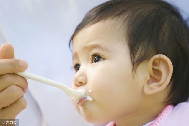 「我生了兩女兒，吃了四年的冷飯，今天你就不能讓我吃頓暖的」