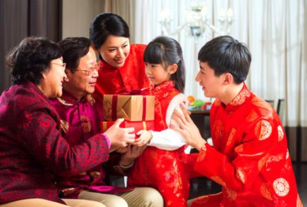 姨娘舅舅帶表弟妹來家裡拜年，他們走後公公卻破口大罵我