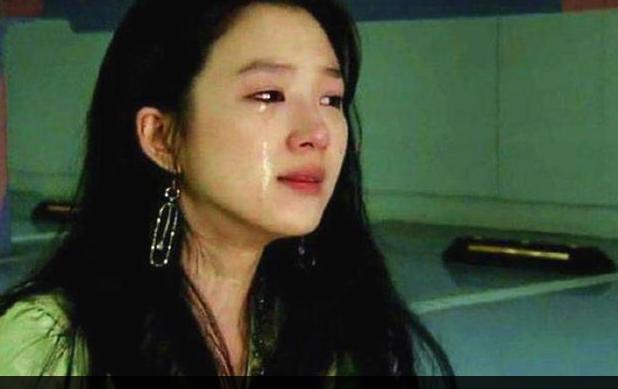 嫂子守寡伺候母親10年，母親臨終前揭開隱情，嫂子哭了