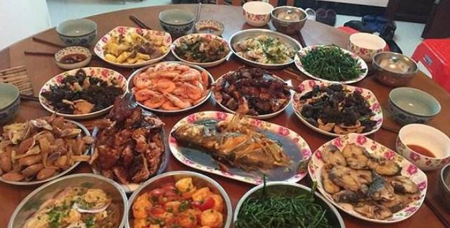 小姑子過生日，我挺著大肚子做了一桌好菜，老公回家後怒掀桌子！