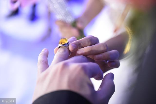 我媽不過說了老婆兩句話，我給了老婆一巴掌，她居然就提離婚