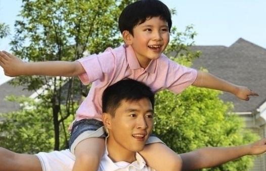 父親出軌與家庭決裂，現生病等錢治，兩兒子見死不救還要寫斷絕書