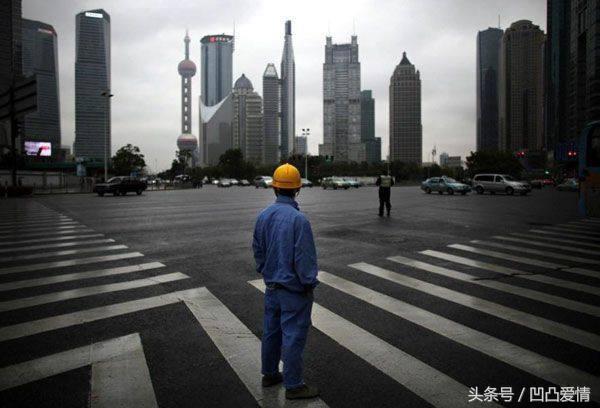 公婆阻止我和老公買房買車，一直說小叔子還沒結婚，這啥意思？