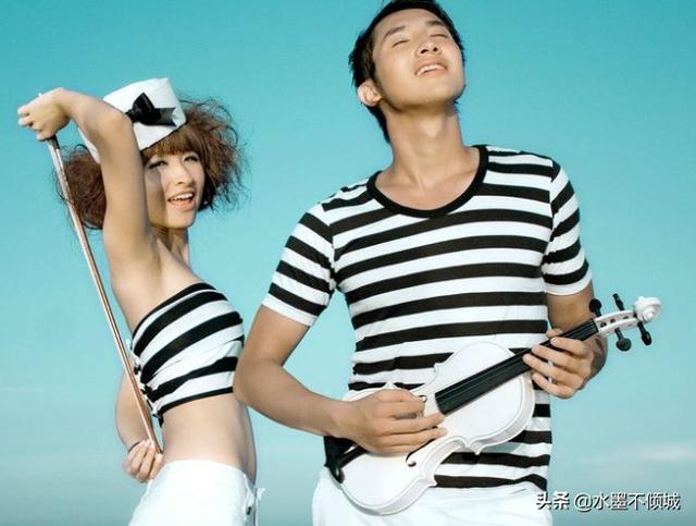 婆婆讓兒媳婦幫著拍全家福，卻不讓媳婦加入，媳婦摔碎手機走人