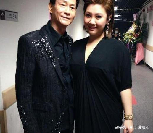 繼承母親億萬財產，為男友揮霍，窮得只剩104元，渣男離她而去