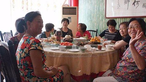 婆婆我才是你兒媳婦、是一家人！她只是個外人，你這樣對我合適嗎