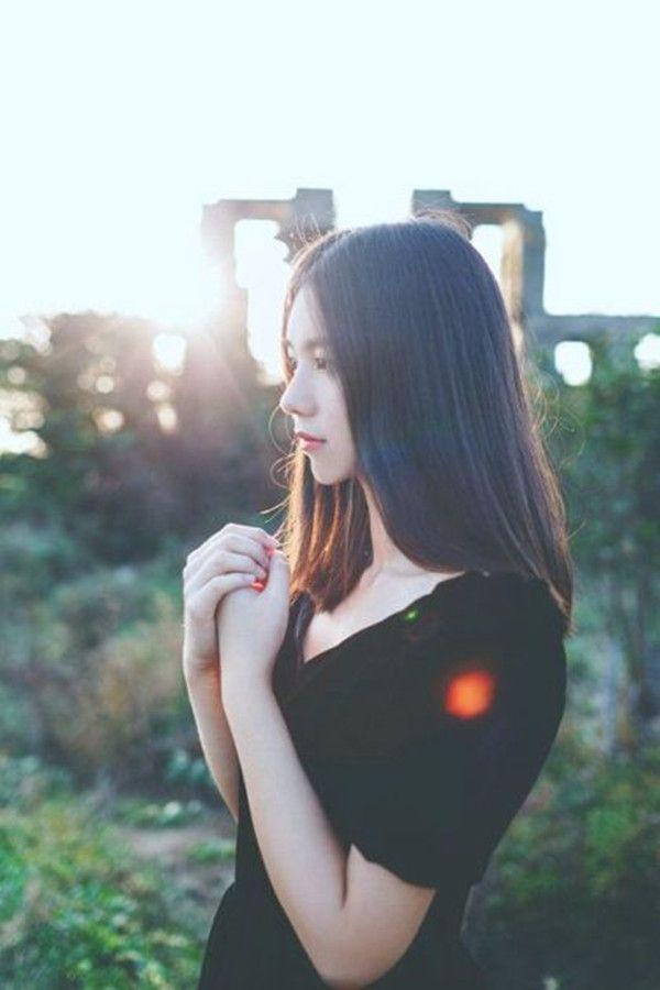 女子被鄰居家的狗咬了，鄰居準備賠償，女子卻說：你娶我啊！