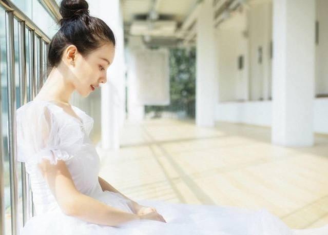 離婚十五年你沒給撫養費，現在沒人養老想到女兒了？