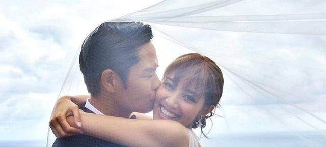終於榮升人父？50歲視帝老婆被指於今日上午剖腹產誕下寶寶