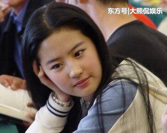 十位女星的18歲舊照，張柏芝驚艷，趙麗穎青澀，最後一位辣眼睛！