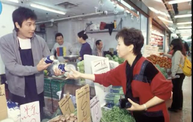 31年效忠TVB卻被減薪95%，這位甘草演員真是太慘了！