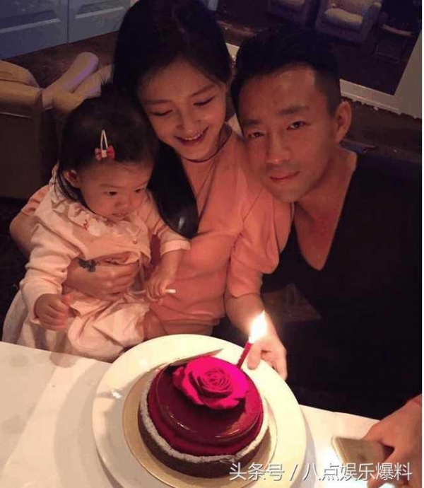 汪小菲脾氣暴躁摔筷子，大S保護小玥兒，冷回：「如果你喜歡上別人，女兒要跟我！」