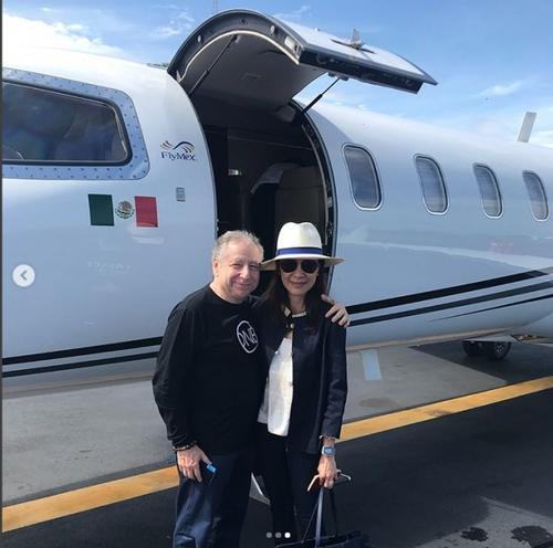 楊紫瓊腿部意外受傷縫10針，73歲未婚夫趴在床上一臉愁容！