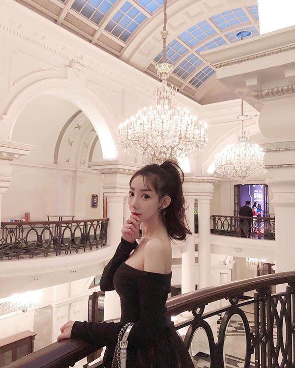 你一定記得她！16歲嫩模跟冠希哥…照瘋傳多年後近況！太意外：竟過得超爽