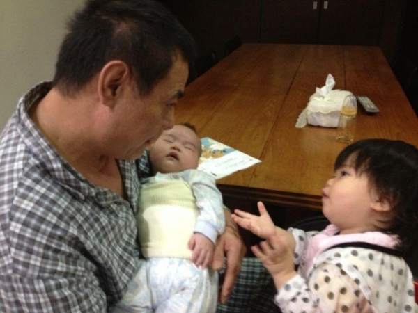 蔡振南「代母職養3子女」 霸氣喊：我能拋棄所有！ 40歲女兒仍天天撒嬌 他自曝「教養守則」