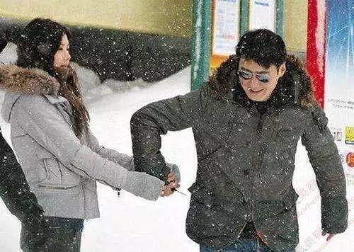 樂基兒四年敗光黎明7.5億，離婚5年後再嫁愛情，如今近照曝光成這樣，網友：黎明的眼光真獨特啊！ 