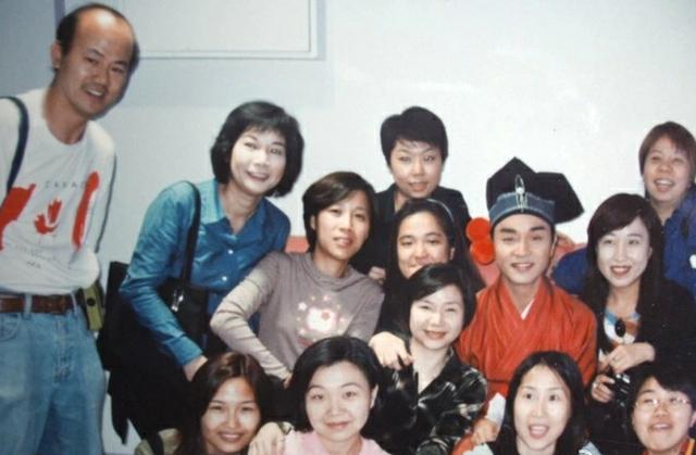 港媒爆料解開20年前誤會！成龍袁詠儀「片場結怨22年」的真相，終於水落石出！