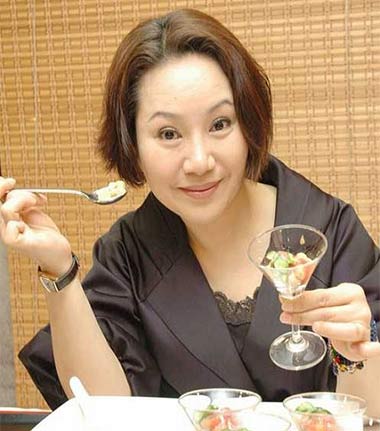 為了給父親積陰德，55歲唐美雲食素超20年，8年後正式剃度出家，如今近照曝光，網友：苦盡甘來