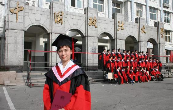 7位功夫巨星的11位漂亮老婆，多半是模特，全部認識算你厲害！