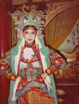 65歲司馬玉嬌與前夫兩婚兩離，家財散盡，獨自撫養兩個孩子，11年後近照曝光暴瘦認不出，網友卻說：苦盡甘來