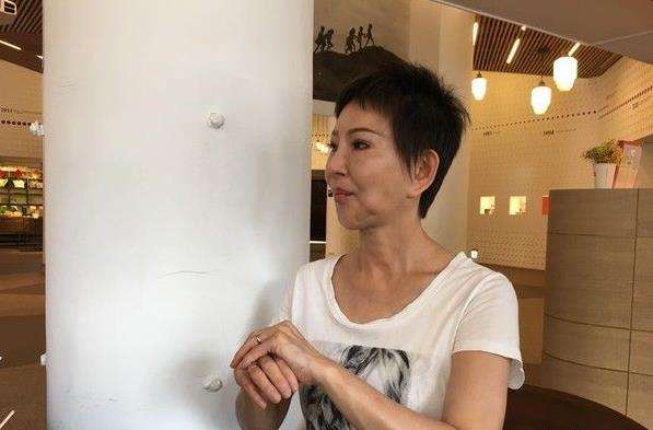 65歲司馬玉嬌與前夫兩婚兩離，家財散盡，獨自撫養兩個孩子，11年後近照曝光暴瘦認不出，網友卻說：苦盡甘來