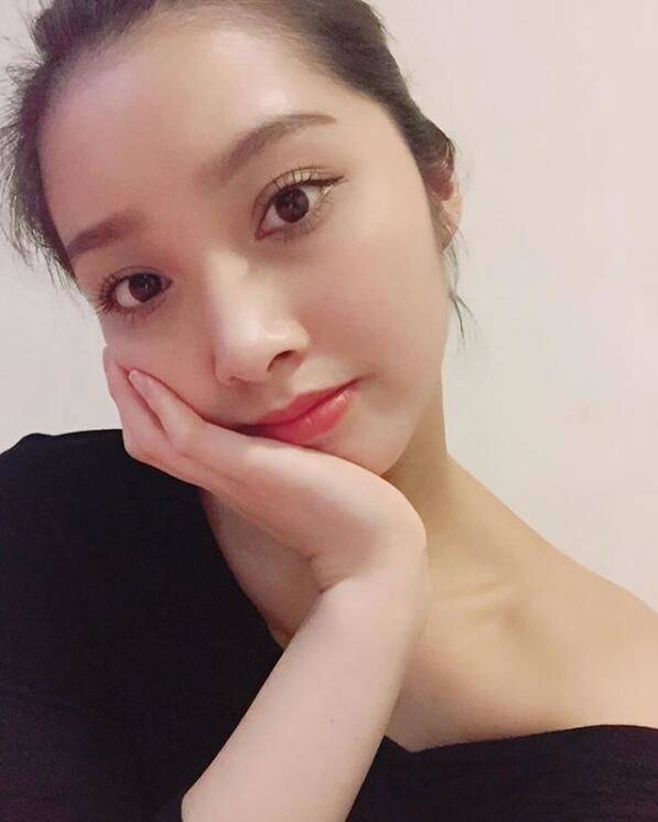 五年過去了…當年紅極一時的「饒河花生捲妹」近況曝光！網淚嘆：又一個表特世代的結束！