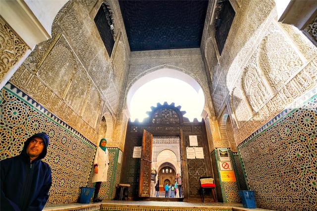 世界第一所大學就在非洲這座古城，遊客：走進來就迷路