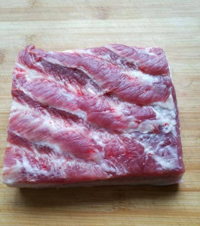 酒店大廚傳下來「客家梅菜扣肉」的秘方，想學不會都難，層次分明香氣濃鬱超好吃