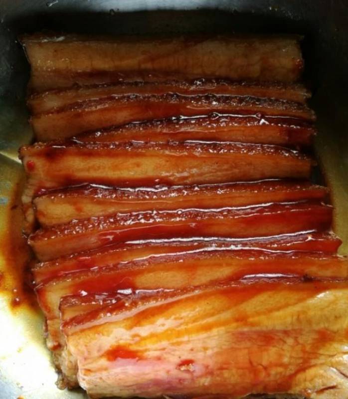 酒店大廚傳下來「客家梅菜扣肉」的秘方，想學不會都難，層次分明香氣濃鬱超好吃