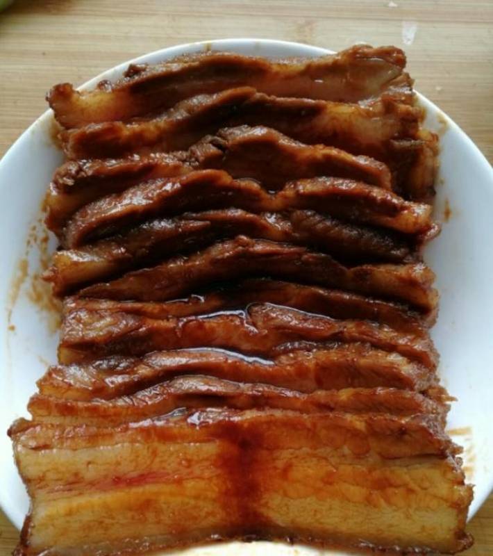酒店大廚傳下來「客家梅菜扣肉」的秘方，想學不會都難，層次分明香氣濃鬱超好吃