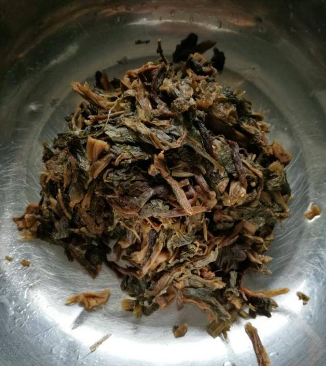 酒店大廚傳下來「客家梅菜扣肉」的秘方，想學不會都難，層次分明香氣濃鬱超好吃
