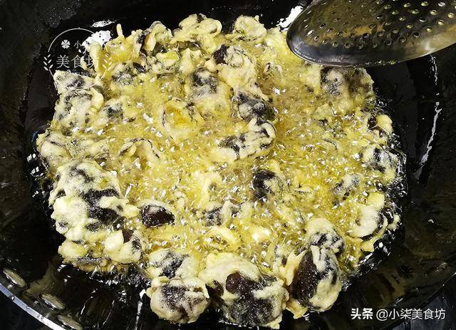 木耳新吃法，3分鐘就出鍋，外酥里軟，端上桌全搶光，比肉還好吃。