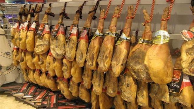 全球最貴火腿：一年限量80根，每根賣30000元！一根火腿得做10年