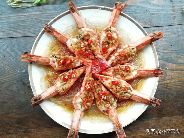 你蒸的大蝦沒別人做得好看，七扭八歪，你只是比別人少做了這一步