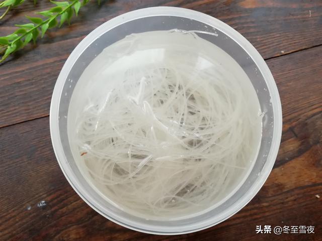 你蒸的大蝦沒別人做得好看，七扭八歪，你只是比別人少做了這一步