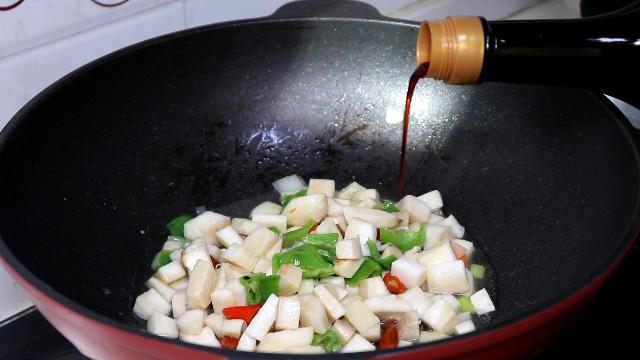 杏鮑菇新做法，又香又入味，口感比肉好，每次做兩盤都不夠吃
