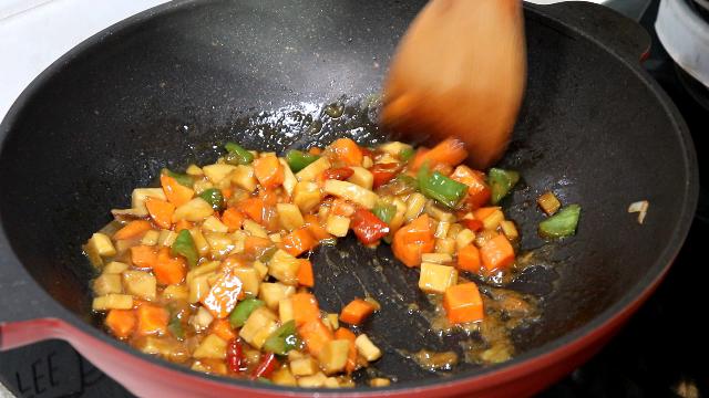 杏鮑菇新做法，又香又入味，口感比肉好，每次做兩盤都不夠吃