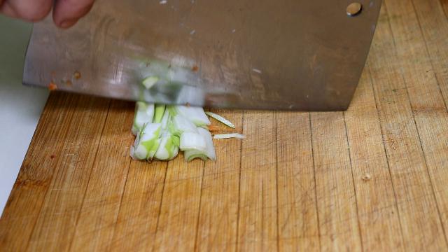 杏鮑菇新做法，又香又入味，口感比肉好，每次做兩盤都不夠吃