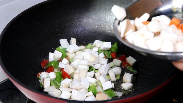 杏鮑菇新做法，又香又入味，口感比肉好，每次做兩盤都不夠吃