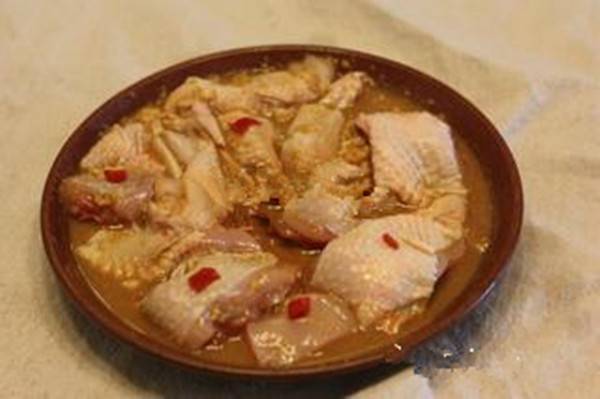 雞肉蒸著吃才過癮，一道腐乳蒸雞，不放油和鹽，肉嫩微辣，太香了！