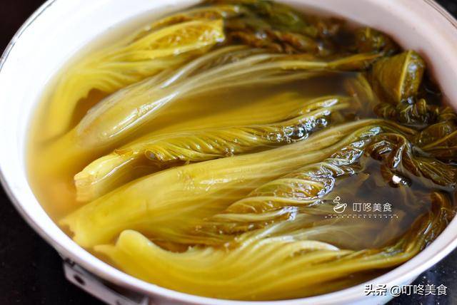 酸菜不用買了，用這方法腌制最簡單，三天變酸，乾淨衛生0添加劑