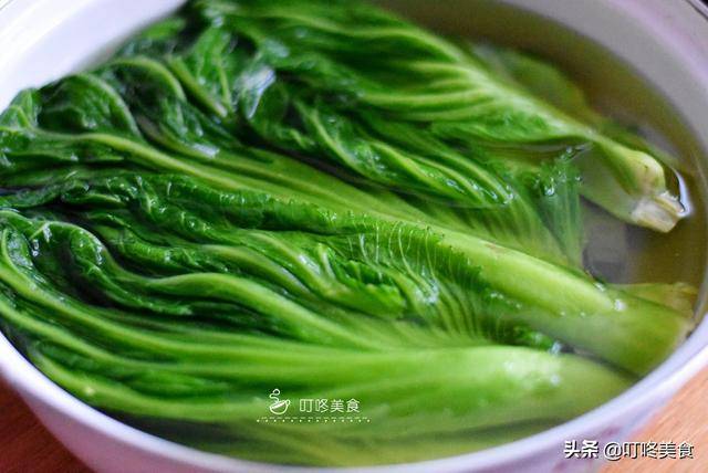 酸菜不用買了，用這方法腌制最簡單，三天變酸，乾淨衛生0添加劑