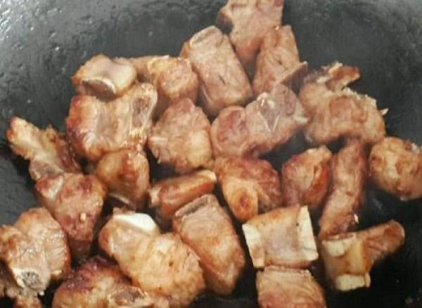 做糖醋排骨，糖和醋哪個先放?順序對了，酸甜入味十分好吃