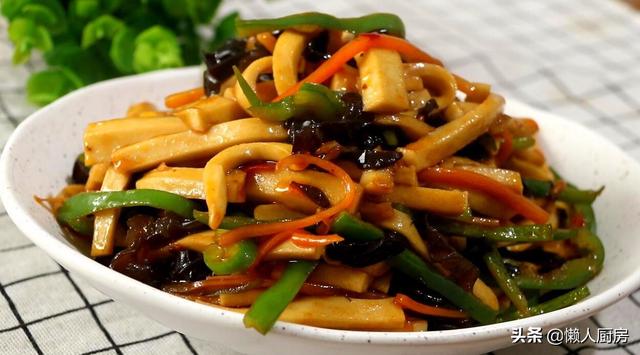 豆腐別只會燒湯，快試試這種好吃的做法，比吃大魚大肉香