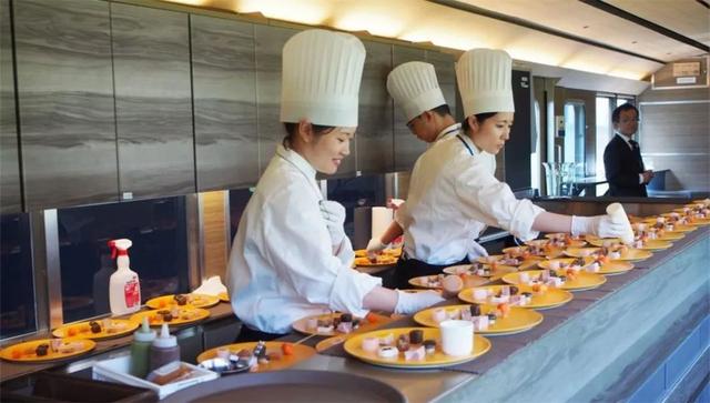 坐過日本這5列美食火車，才懂什麼是真正的食色之旅！